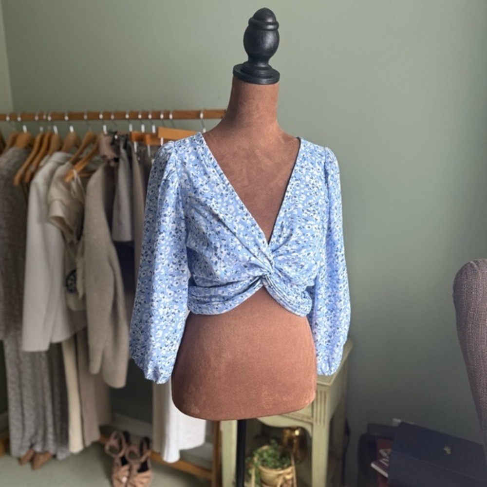 Abercrombie & Fitch Blue Tie Front 3/4 Sleeve Crop Blouse